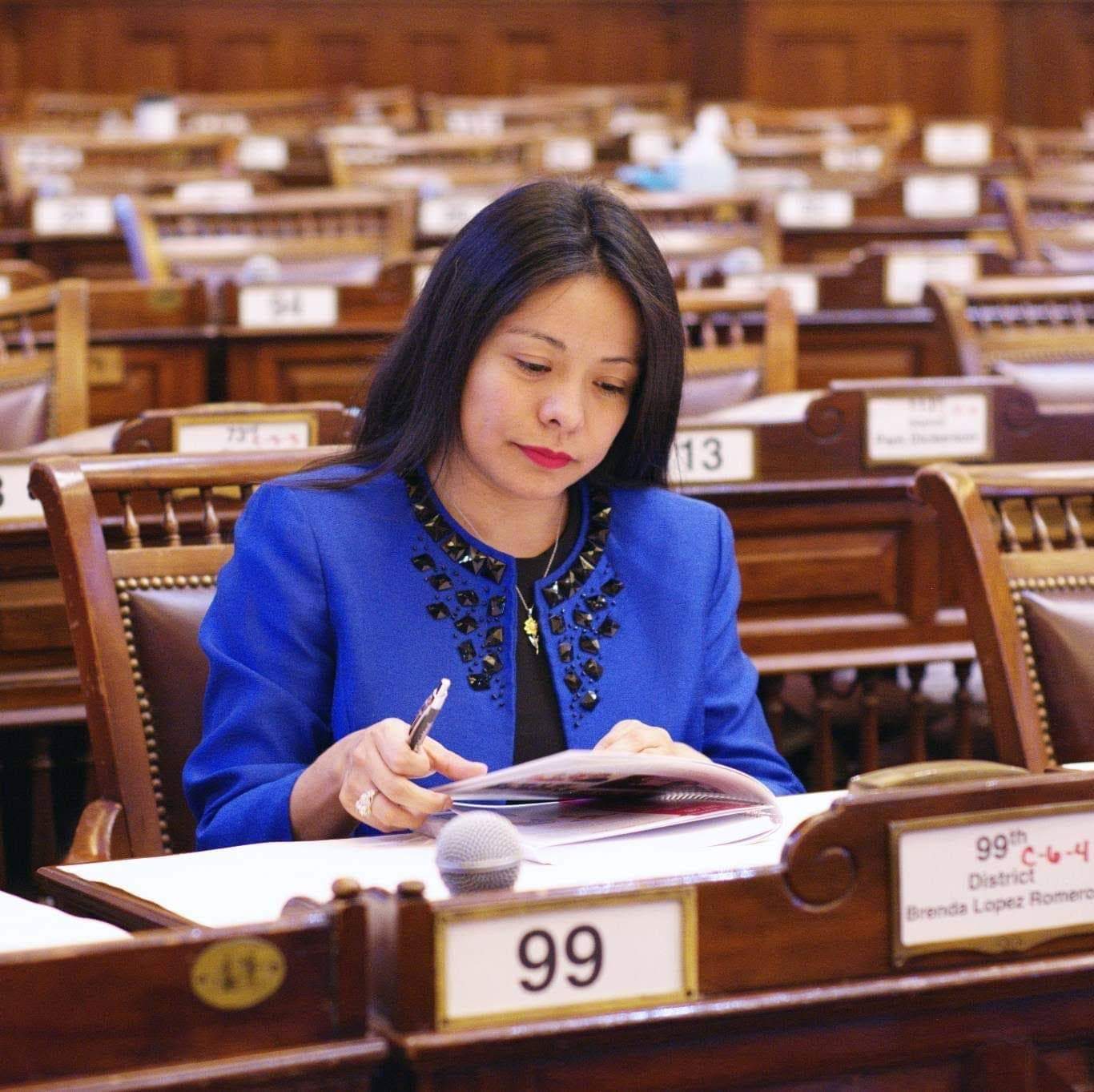Brenda López Romero durante su trabajo en la legislatura de Georgia